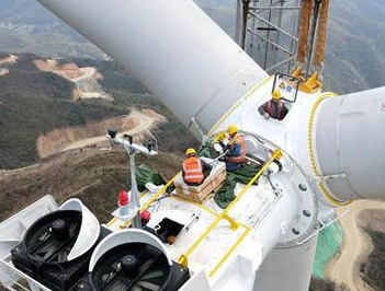 風電安裝高空作業防墜器保護工人安全